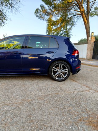 VOLKSWAGEN GOLF 2.0 TDI DSG R-Line