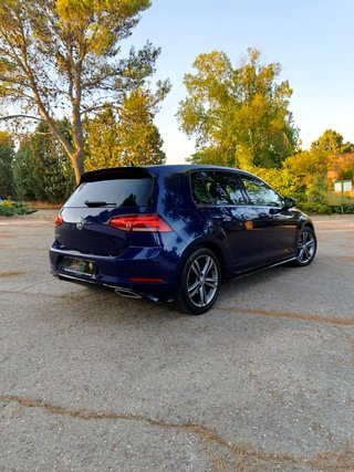 VOLKSWAGEN GOLF 2.0 TDI DSG R-Line