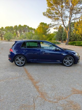 VOLKSWAGEN GOLF 2.0 TDI DSG R-Line