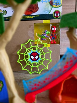 Spidey y Sus Amigos Increíbles Casa Árbol Dino-Web