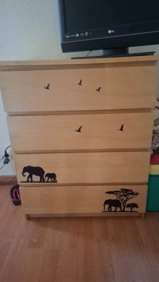 Cómoda de madera Ikea
