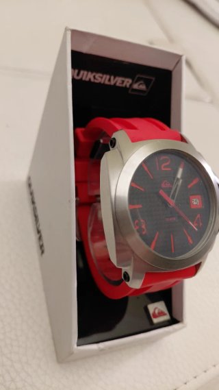 Reloj Quiksilver Luma Rojo