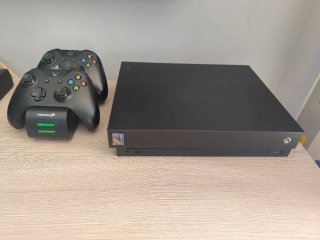 Xbox One X 1TB Negra