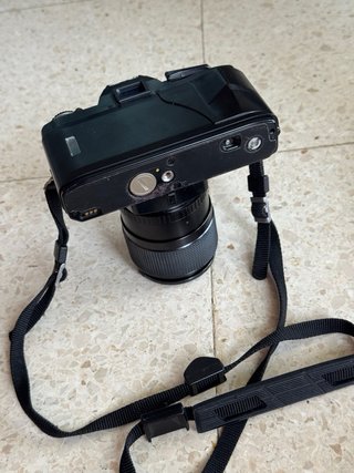 Cámara Samyang DF-400x con funda