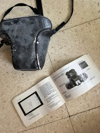 Cámara Samyang DF-400x con funda