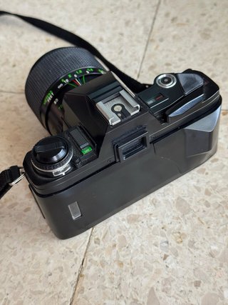 Cámara Samyang DF-400x con funda