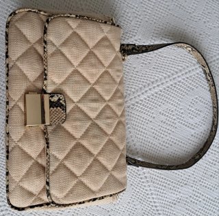 Bolso tela beige cadena dorada