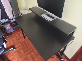 Escritorio Negro con Soporte Monitor