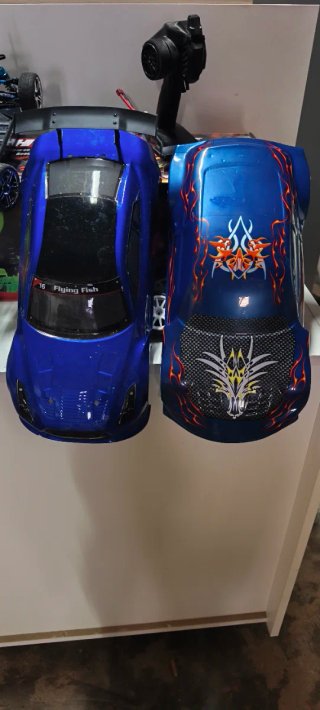 Coche eléctrico  4x4 HSP a escala 1/10 2 carroceri