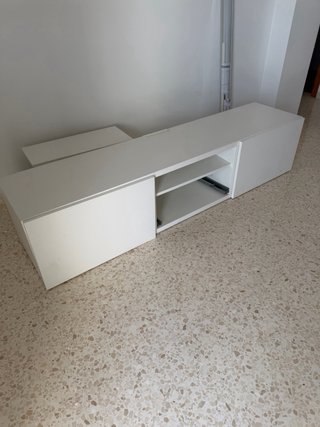 Mueble de salón blanco
