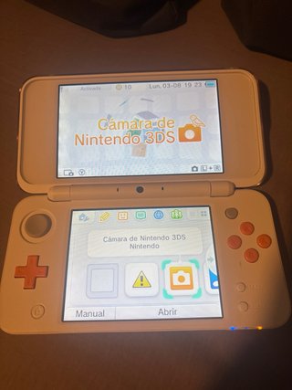 NEW Nintendo 2DS XL Blanca y Naranja Con Cargador