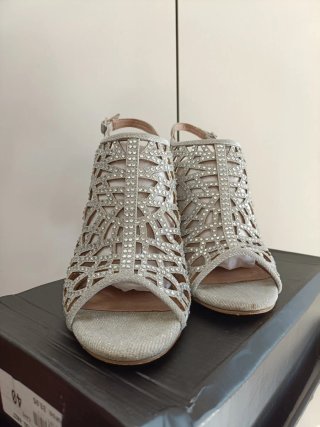 Zapatos de fiesta plateados talla 40