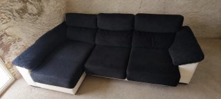 Sofá Chaiselongue Polipiel Blanca y Tela Negra