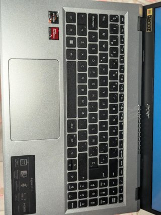 Acer Aspire 3 15 shakira