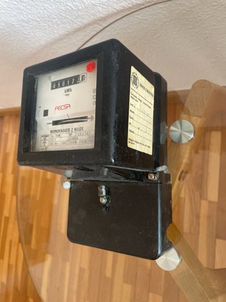 Contador eléctrico antiguo FECSA