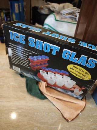 Molde para 12 vasos de chupito de hielo