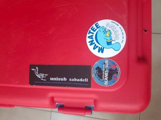 Baúl de buceo 100L rojo