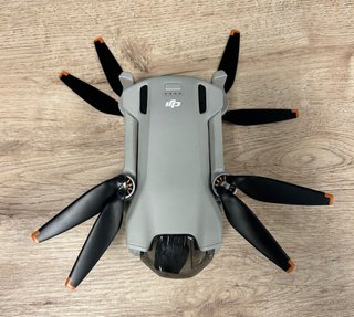 Dron DJI Mini 3