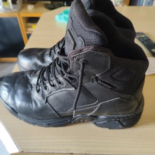 Botas Magnum Negras