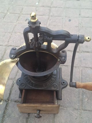Molino de café antiguo Peugeot