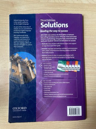 Solutions B1+ Intermediate Student’s Book - Oxford