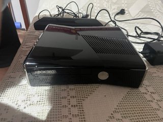 Xbox 360 + 2 mandos + Kinect + 16 juegos