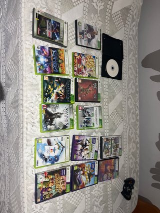Xbox 360 + 2 mandos + Kinect + 16 juegos