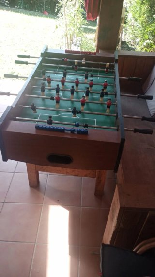 Futbolín de madera