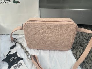 OPORTUNIDAD !! Bolso - Riñonera Lacoste piel rosa
