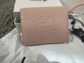 OPORTUNIDAD !! Bolso - Riñonera Lacoste piel rosa