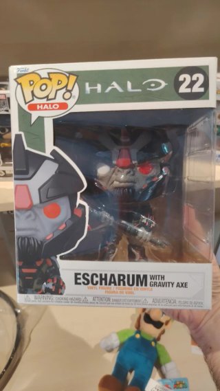 Funko Pop Halo Escharum 22 con Gravity Axe