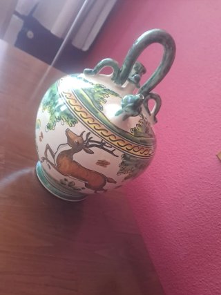 Plato + botijo decorativo de cerámica con ciervo