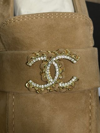 Mocasines Zapatos  Chanel Ante Beige y Dorado