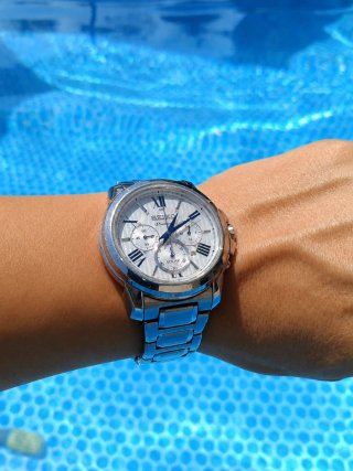 Reloj Seiko Analogue Quartz Solar V175