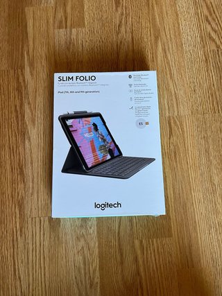 Logitech Slim Folio iPad 7/8/9 generación + Caja