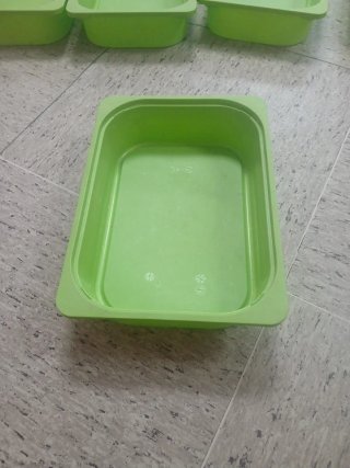 Cajas de reciclaje verdes (plástico)