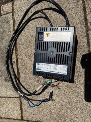 Cargador Batería CBE CB-516 12V 16A