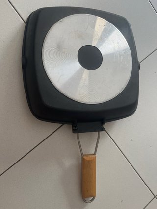 Sartén grill cuadrada con mango madera