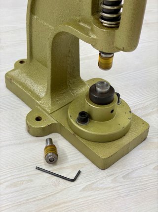 Prensa botones KAM DK-98