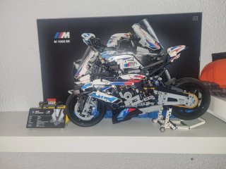 LEGO Technic BMW M 1000 RR (Montado)