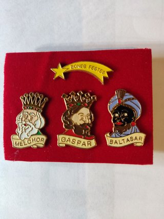 LOTE DE 4 PINS DE LOS REYES MAGOS Y ESTRELLA BONES