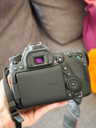 Canon EOS 80D + 3 obiettivi + batteria