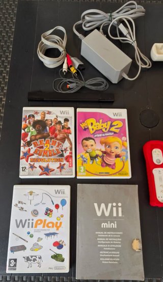 Console Wii Mini Nintendo Rossa e Nera
