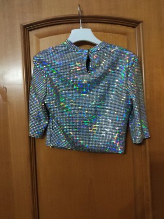 Top Bershka argento specchio cut-out mai indossato