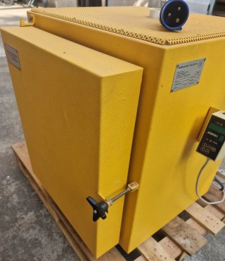 Horno de cerámica industrial .
