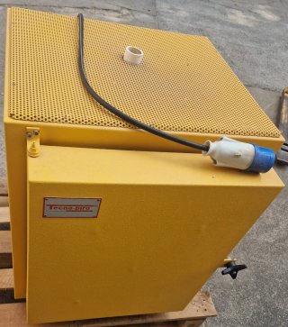 Horno de cerámica industrial .