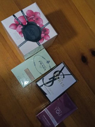 Perfumes varios