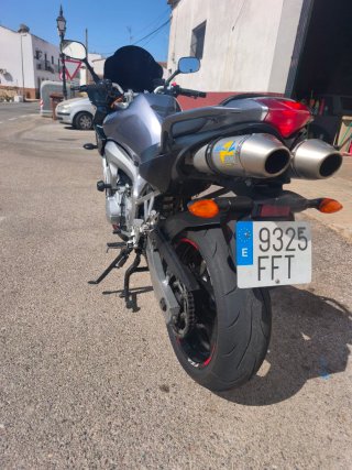Yamaha FZ6 Sportbike