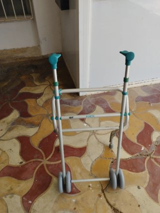 Andador Plegable con Ruedas