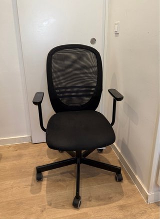 Silla de oficina IKEA Flintan con reposabrazos